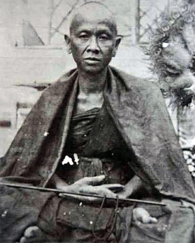Kruba Srivichai 1993 Engineer Buddha