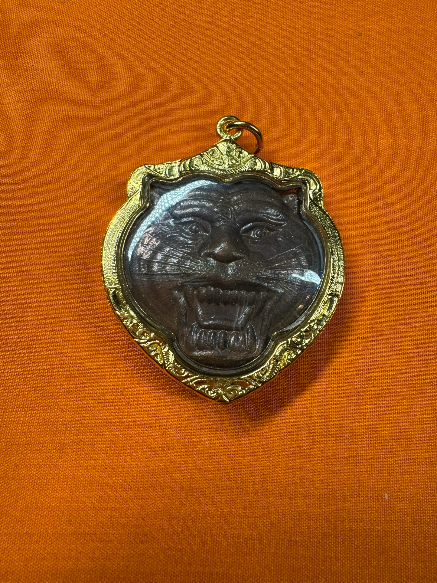 LP Pern Tiger Head Amulet (Tiger Face) – Protection, Power & Authority