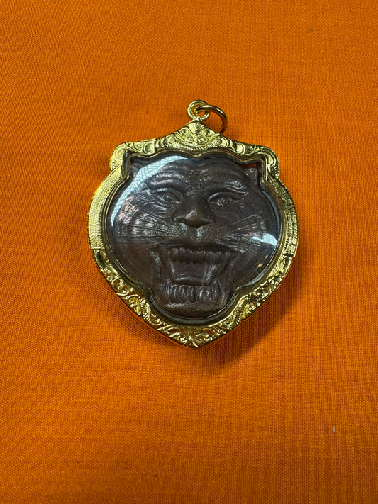 LP Pern Tiger Head Amulet (Tiger Face) – Protection, Power & Authority