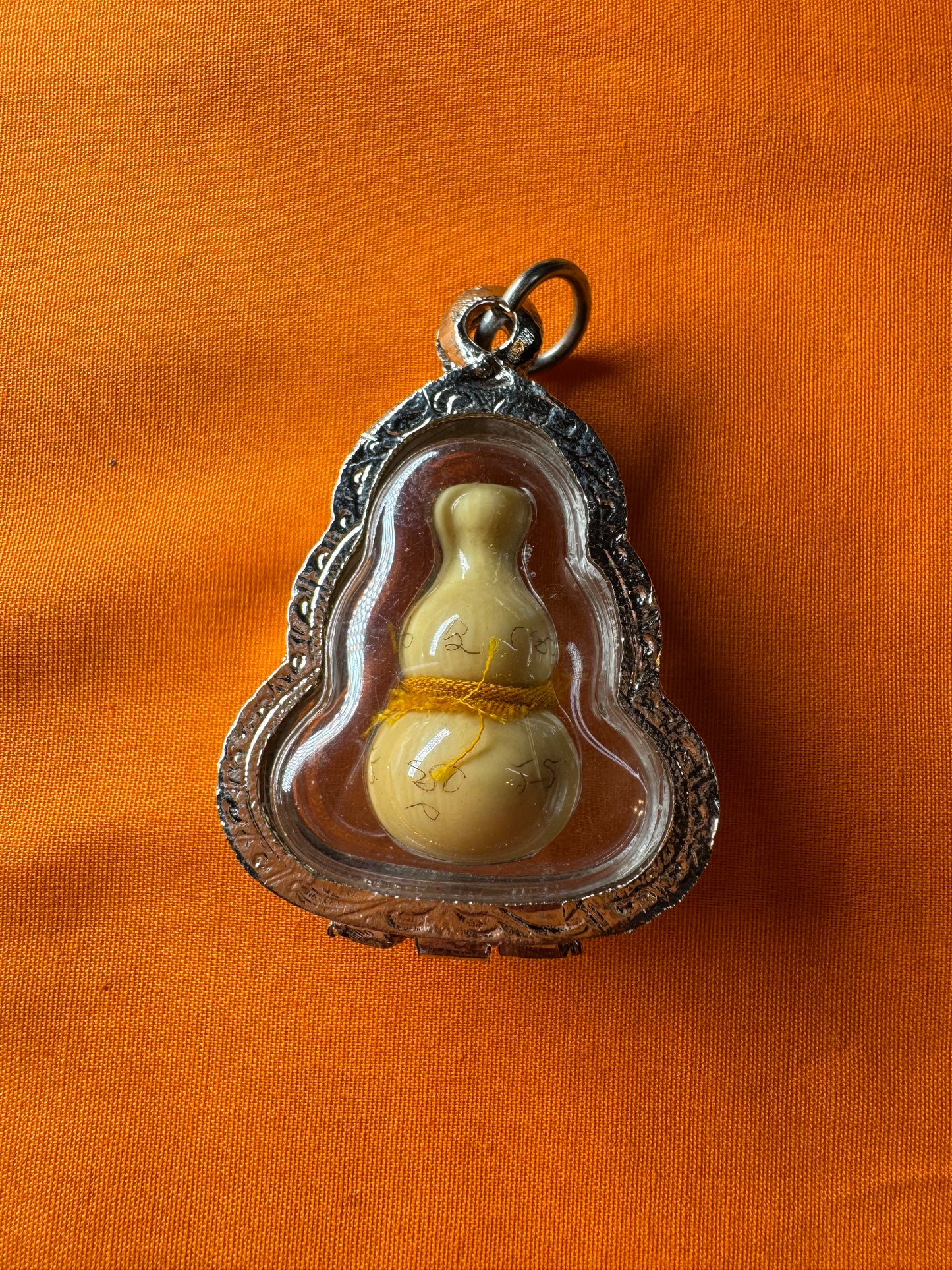 Nam Tao (money attracting gourd) LP Sodh of Wat Paknam.