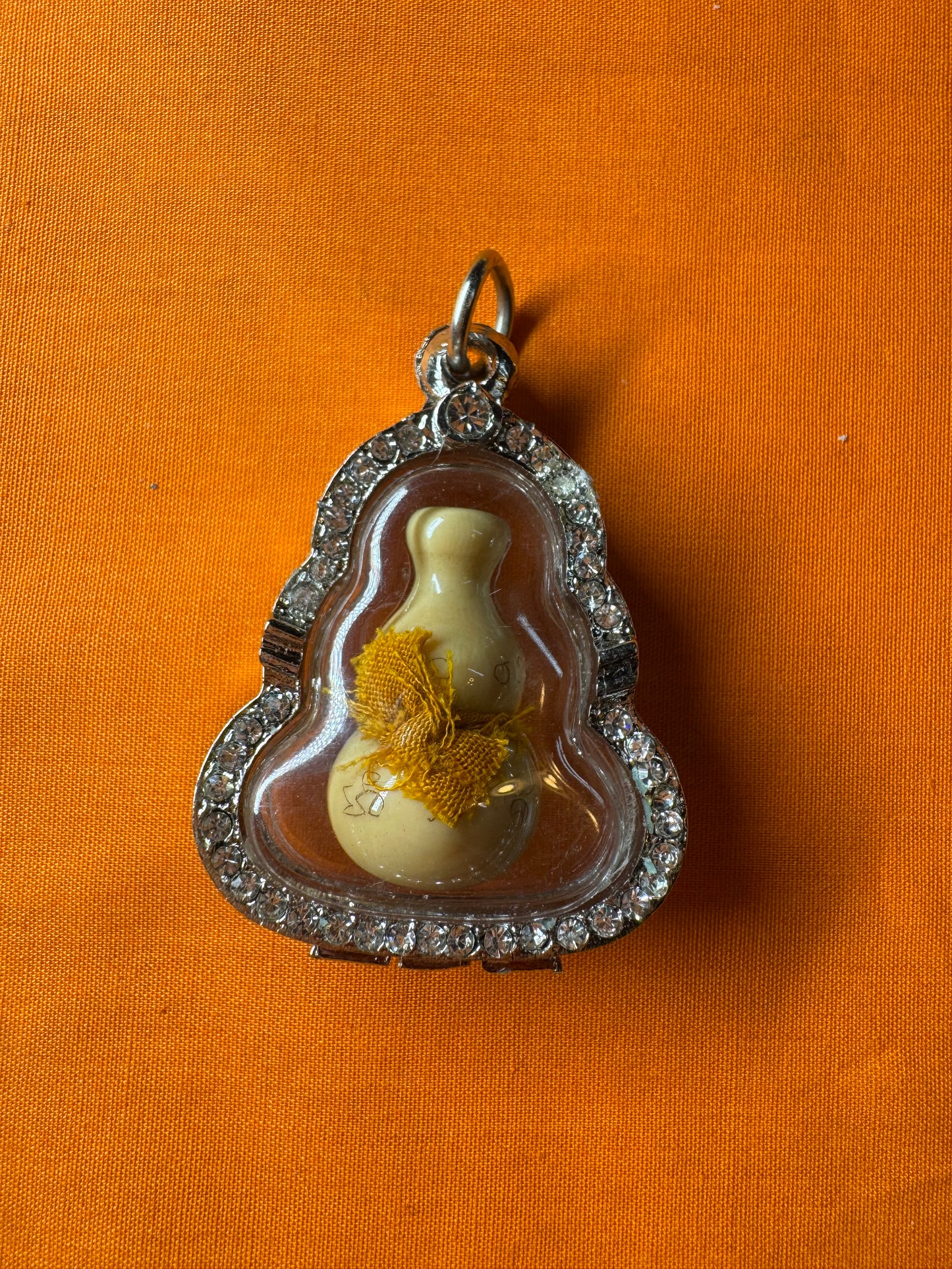 Nam Tao (money attracting gourd) LP Sodh of Wat Paknam.